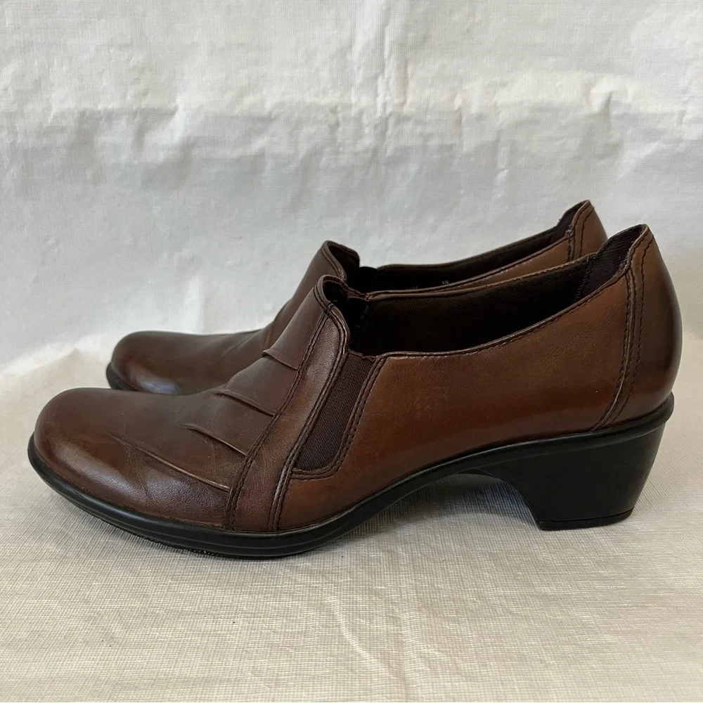 Clarks brown leather